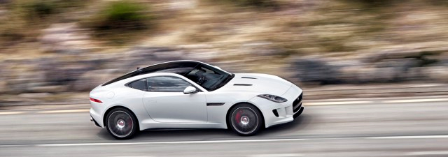 Jaguar incorpora hologramas em seus carros
