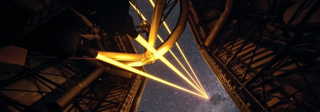 Quatro lasers formam a estrela artificial mais brilhante no Chile