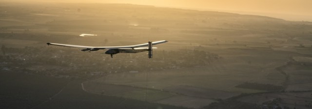 Solar Impulse 2 termina sua volta ao mundo