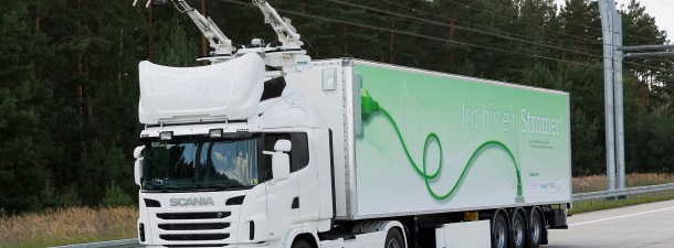 A Suécia utiliza a tecnologia do século XIX para impulsar caminhões elétricos